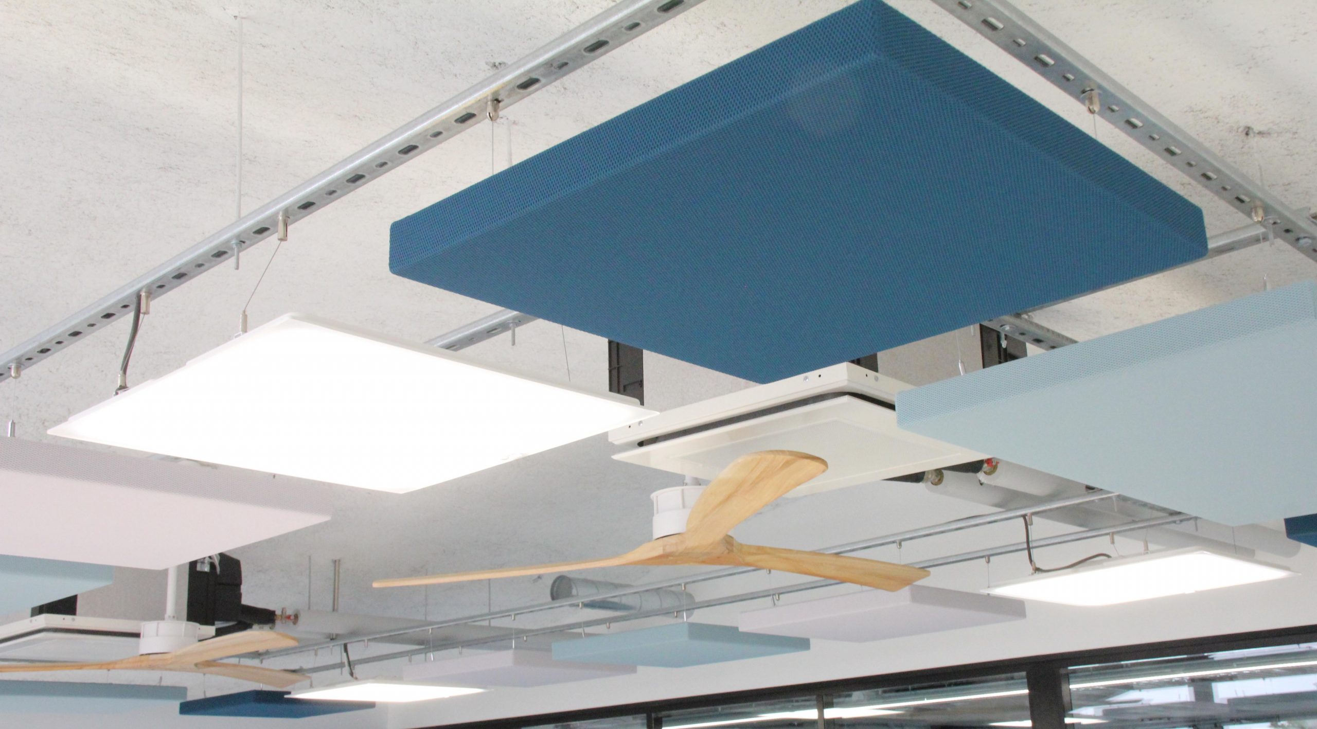 Nos solutions de panneaux acoustiques pour plafonds !
